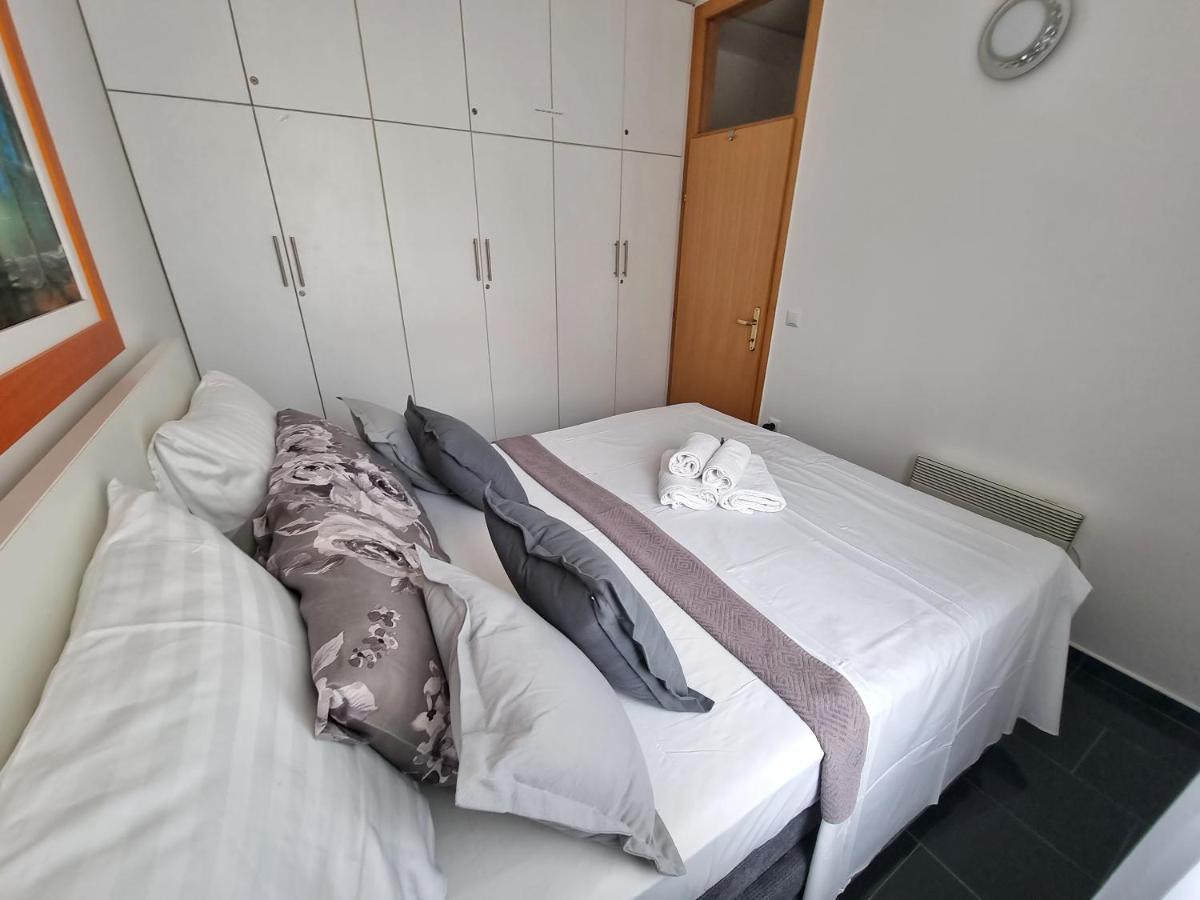 Deluxe Novalja Apartment Bagian luar foto