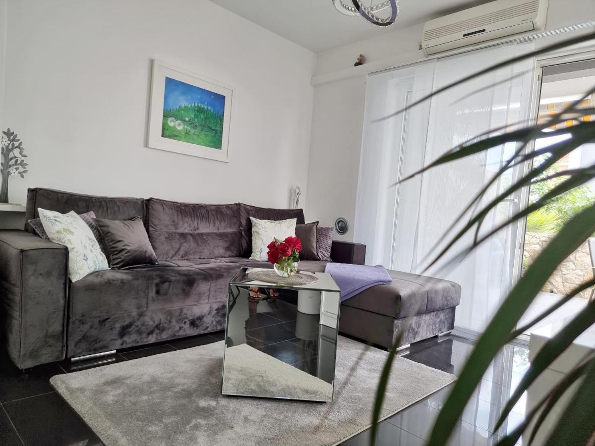 Deluxe Novalja Apartment Bagian luar foto