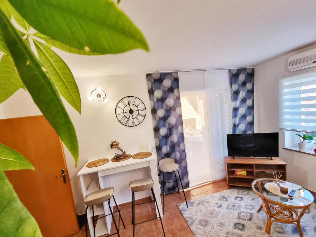 Deluxe Novalja Apartment Bagian luar foto