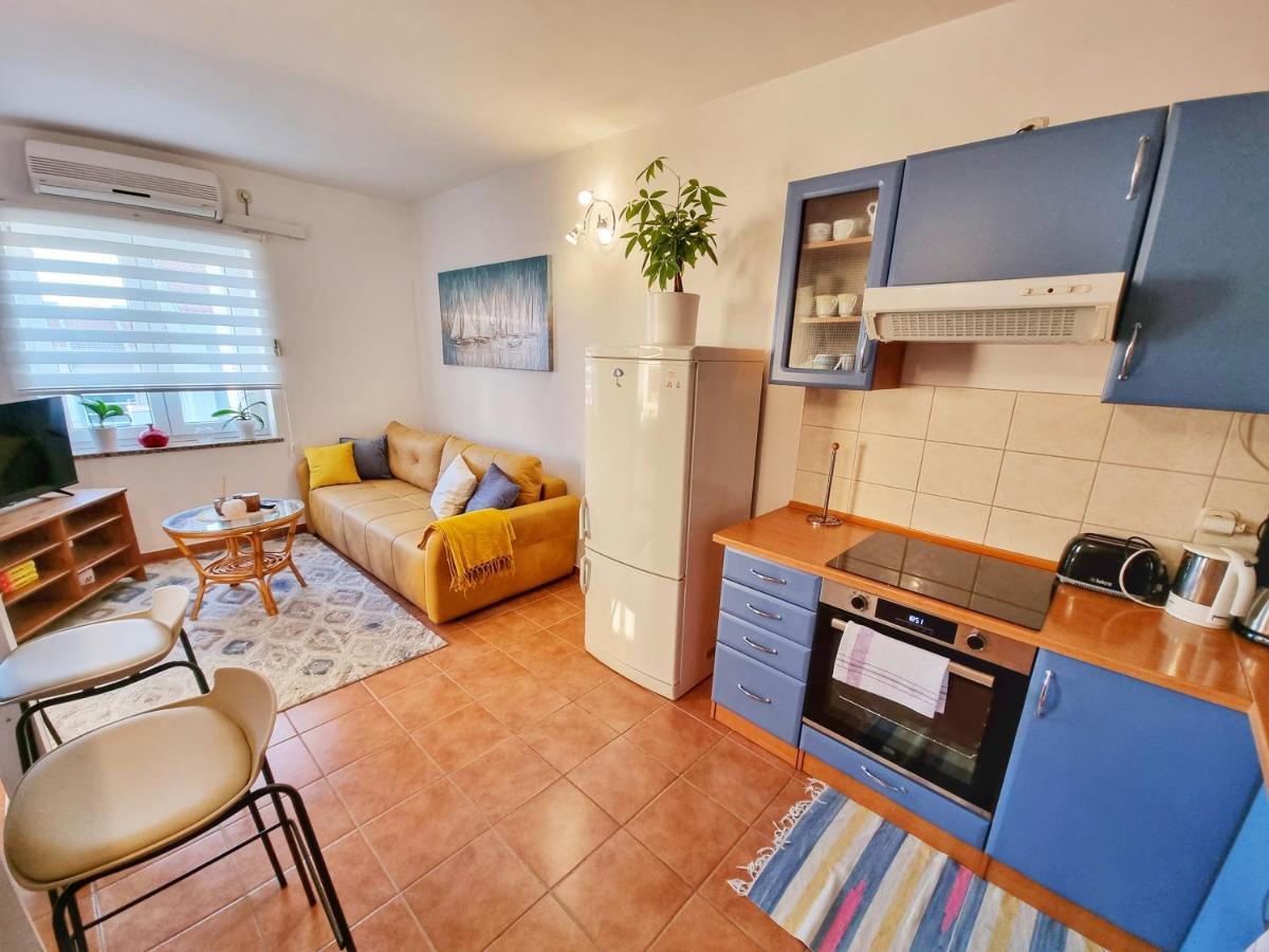 Deluxe Novalja Apartment Bagian luar foto