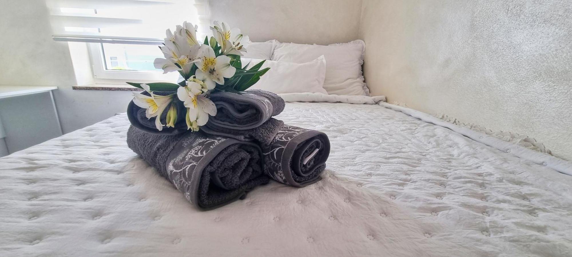 Deluxe Novalja Apartment Bagian luar foto